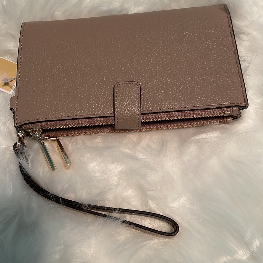 ❤ NWT Michael Kor Beautiful Double Zip Wristlet